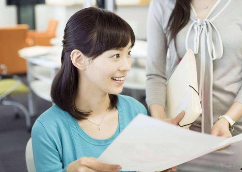 娱乐吃瓜酱大学找工作